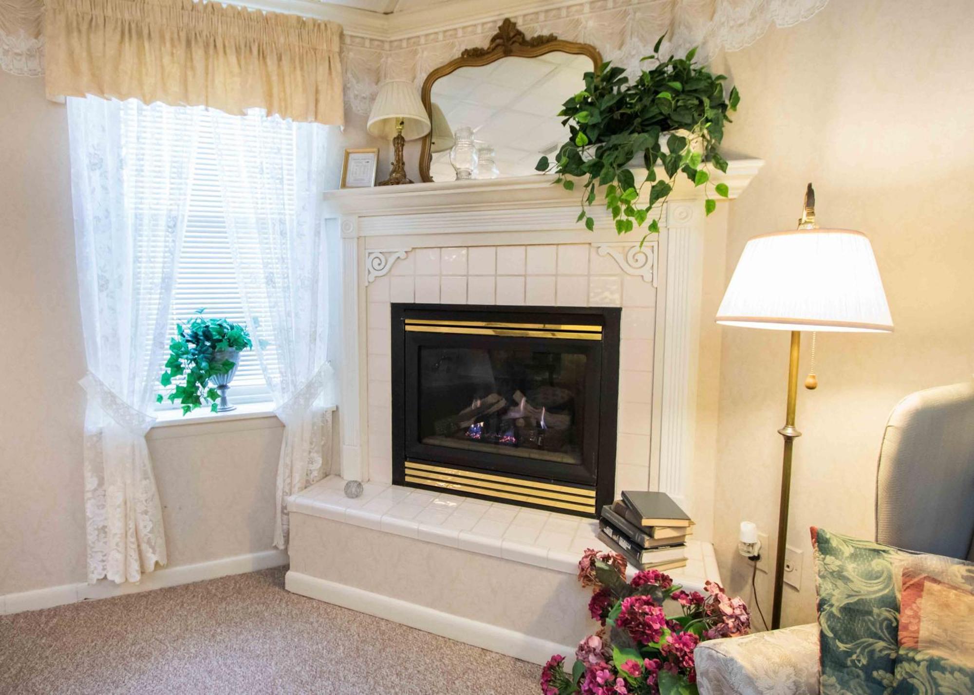The Globe Inn East Greenville Room photo